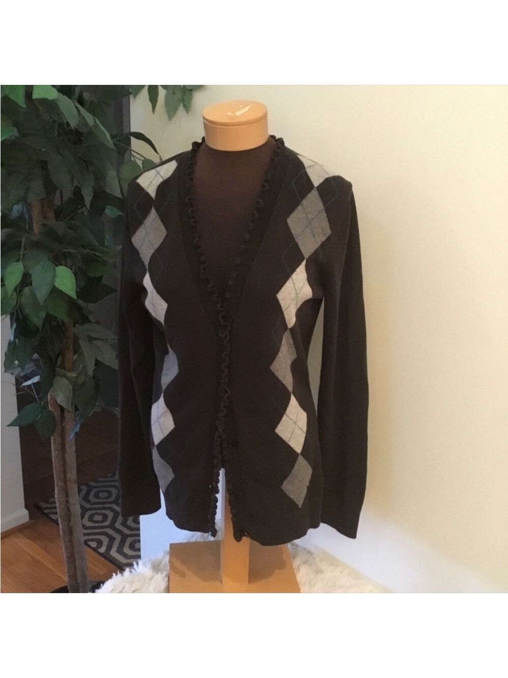 VanHeusen medium button down cardigan ruffles by the buttons